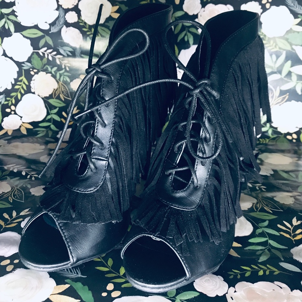 Brand New Peep Toe Fringe Tassel pump bootie!